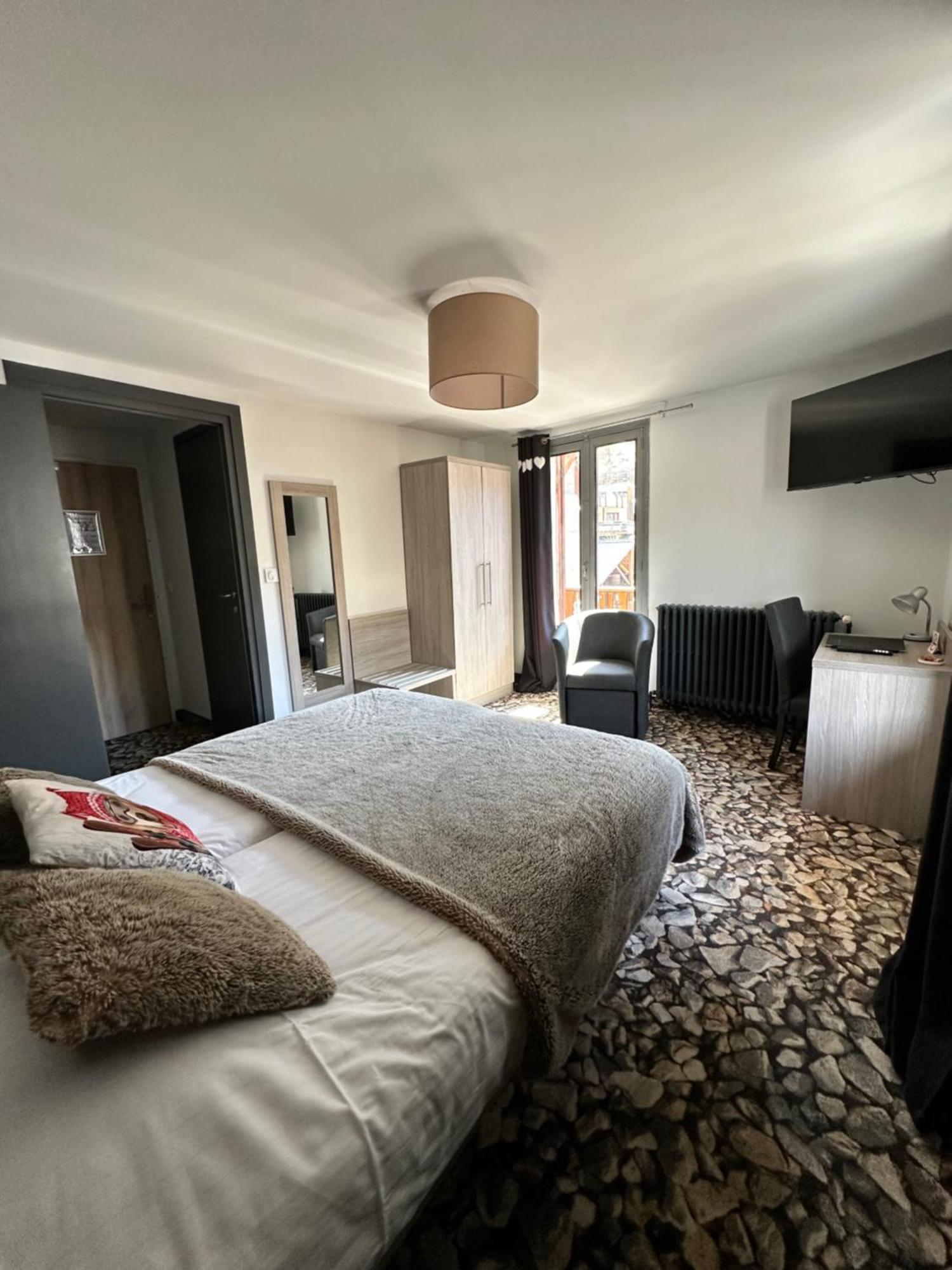 Hotel-chalet Les Melezes 3*