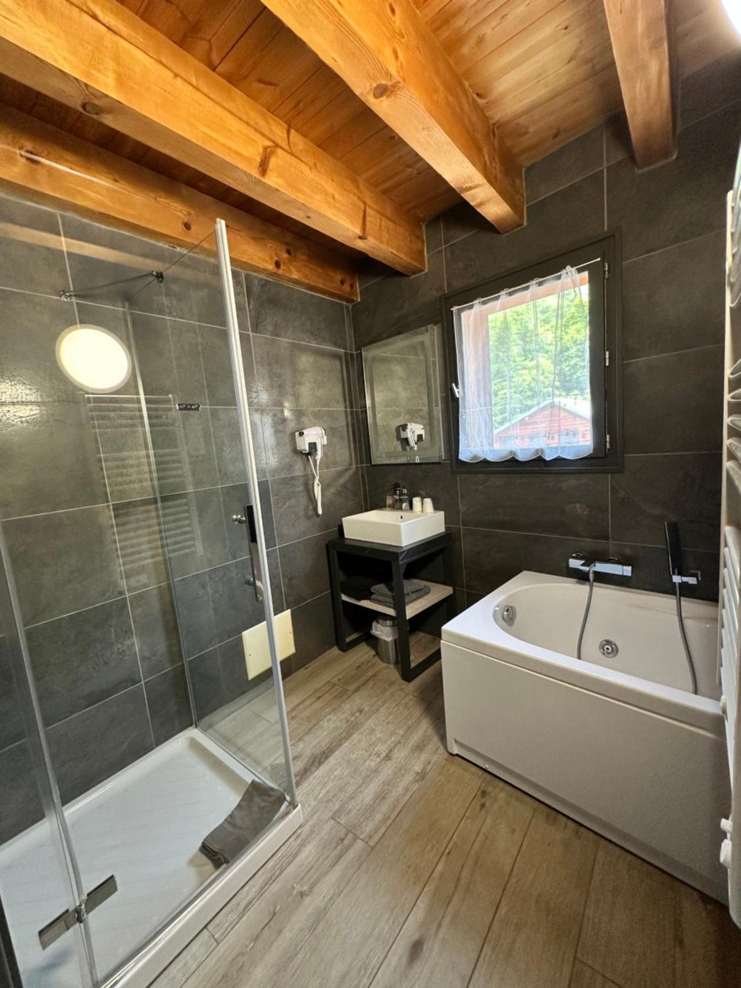 Hotel Hotel-chalet Les Melezes 3*
